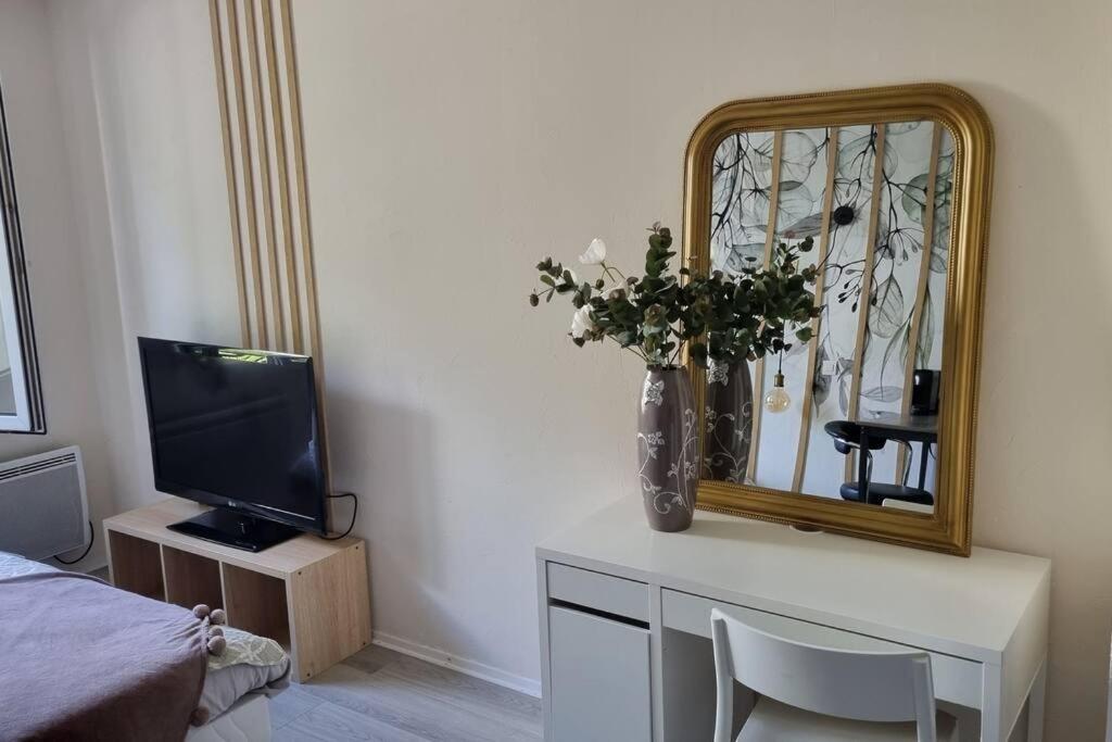 Hsh France Location Land Paris - Nicolas - De Charme Apartment